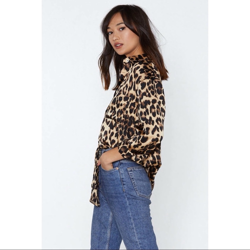 Leopard button down blouse - Picture 3 of 3